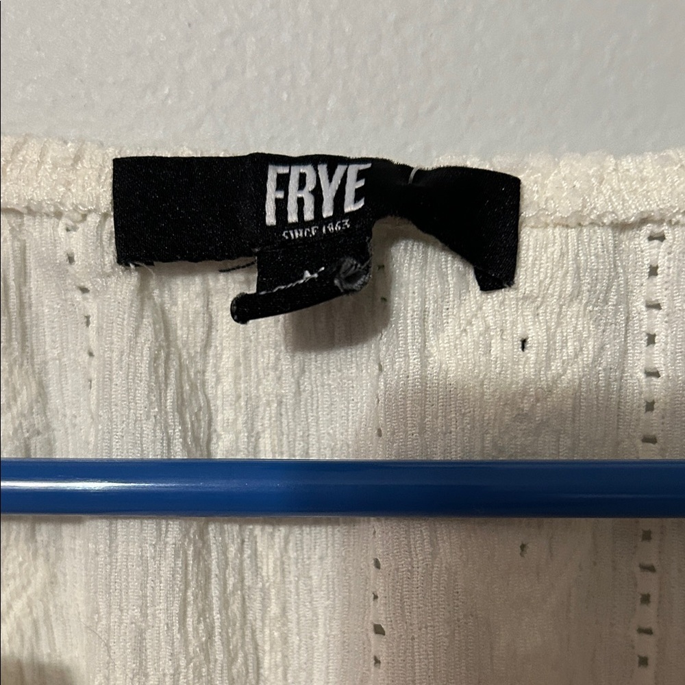 Frye Cream Textured Women's Blouse. MED. - Picture 2 of 9